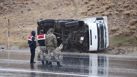 Bingöl'de trafik kazası: 23 yaralı