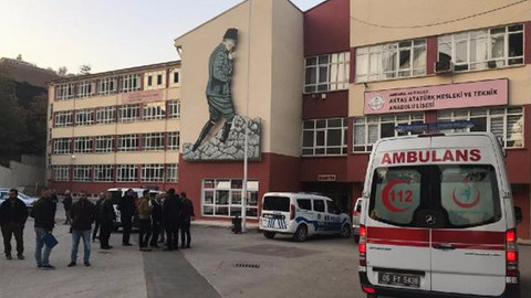 Ankara'da 1 öğretmen ve 23 öğrenci zehirlendi