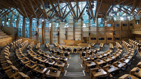 İskoçya Parlamentosu'nda şüpheli paket