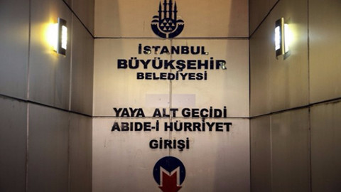 Metrodaki ‘Trump’ yazılı yönlendirme tabelaları söküldü