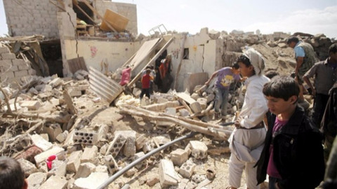 Suudi Arabistan Yemen'i vurdu: Çok sayıda ölü var