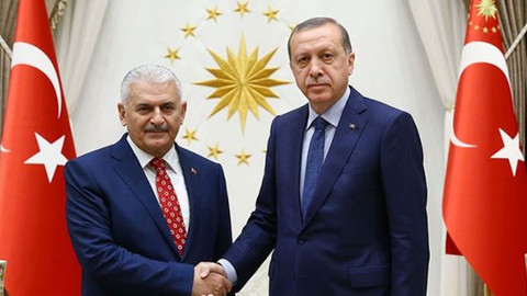 Cumhurbaşkanı Erdoğan ve Başbakan Yıldırım'ın diploması trafiği