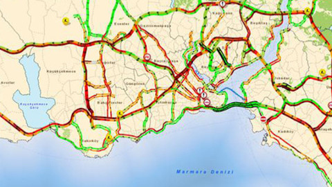 2017'nin son mesaisi bitti! İstanbul trafiği kilitlendi