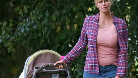 Charlize Theron Tully filmiyle anne olarak karşımızda