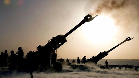 Kilis'ten YPG mevzilerine top atışı yapılıyor