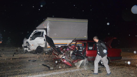 Manisa’da kamyonet ile otomobil çarpıştı: 6 yaralı! Son dakika Manisa haberleri