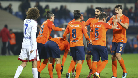Başakşehir evinde Karabükspor’u 5-0 mağlup etti