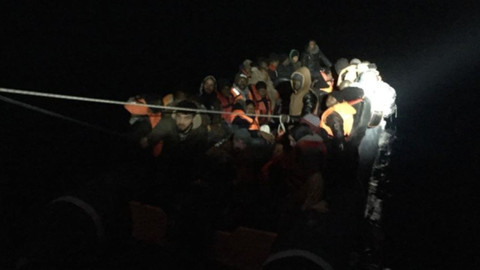 Son dakika! Kuşadası Körfezi’nde 50 kaçak göçmen yakalandı