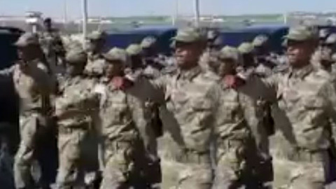 Somalili askerler bu kez Harbiye Marşı'nı söyledi