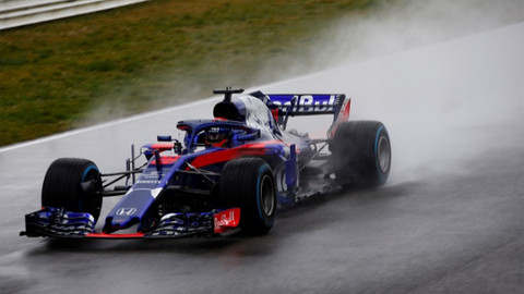 Red Bull Toro Rosso Honda STR13 tanıtıldı