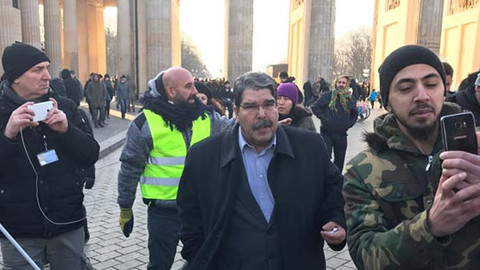 Terörist Salih Müslim, Almanya'daki PKK mitinginde ortaya çıktı
