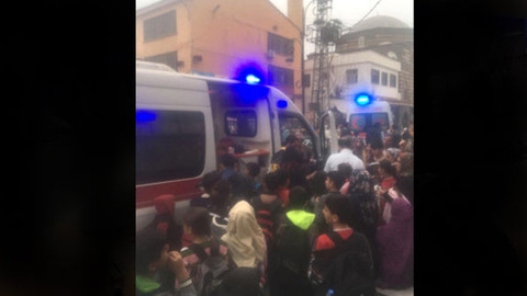 Diyarbakır'da zehirlenme şüphesi ile 20 öğrenci hastaneye kaldırıldı