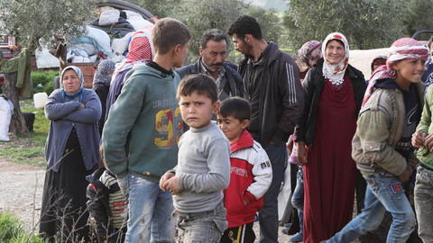 Afrin'de teröristlerden temizlenen köylere dönüş sürüyor