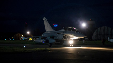 Fransa'nın Suriye operasyonu'nda kullandığı Rafale savaş uçağının özellikleri nelerdir?