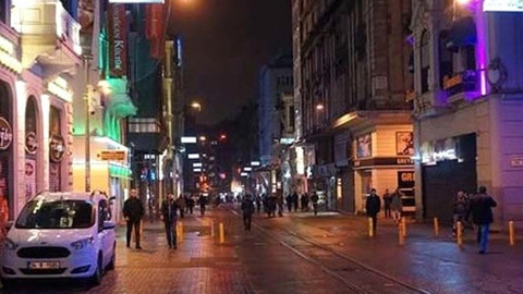 1 Mayıs nedeniyle kapatılan Taksim Meydanı yayalara açıldı
