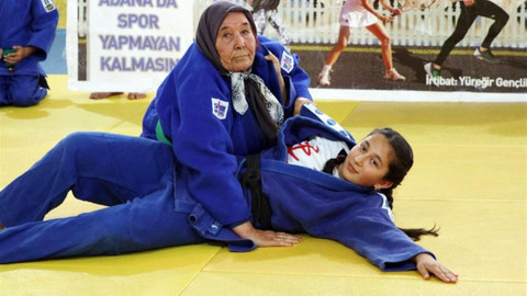 Adana'da 80 yaşındaki nine judo yapıyor