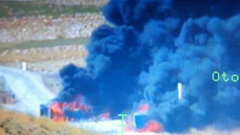 Doğubayazıt’ta PKK’lı teröristler 4 aracı ateşe verdi