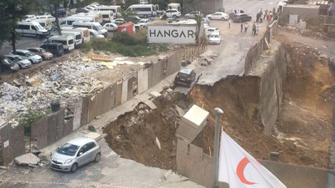 İstanbul Ümraniye'de istinat duvarı çöktü