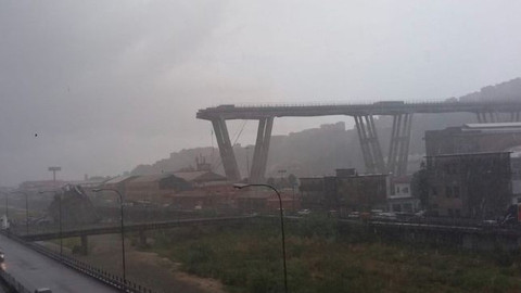 İtalya İçişleri Bakanlığı: Çöken köprüde 35 kişi hayatını kaybetti