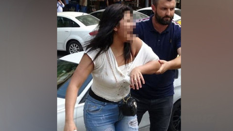 Taksim’de iki kadın kavga etti