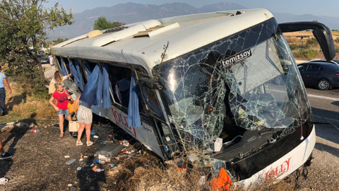 Muğla'da tur otobüsü devrildi: Çok sayıda yaralı var
