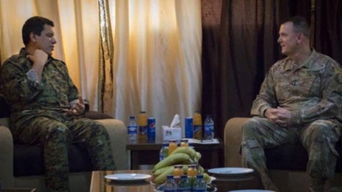 Amerikalı general, YPG’li teröristle görüştü