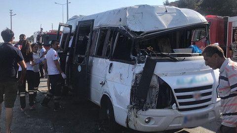 Bodrum'da yolcu minibüsü devrildi: 16 yaralı