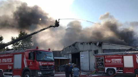 Tuzla'da market zincirinin deposunda yangın çıktı