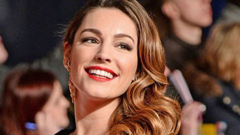 Kelly Brook'un 2019 takviminden yeni kareler