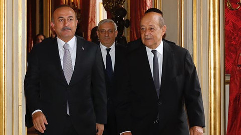 Bakan Çavuşoğlu, Fransız mevkidaşı ile görüştü