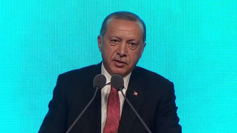 Cumhurbaşkanı Erdoğan: Kadınlar camiye giremez diye bir ayet mi var?