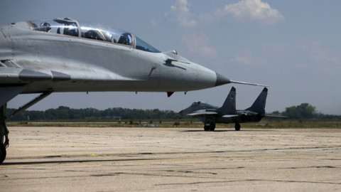 Rusya’ya ait savaş uçağı Moskova’da düştü