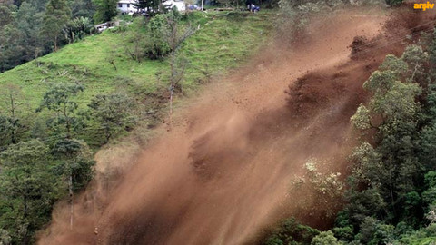 Kolombiya'da toprak kayması: 9 kişi hayatını kaybetti
