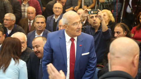MHP'den istifa eden Burhanettin Kocamaz Mersin'e yeniden aday oldu