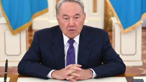 Nazarbayev hükümeti feshetti