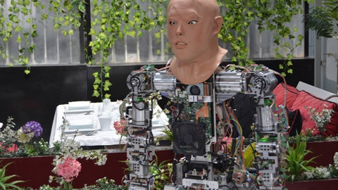 Konya'da üretilen robota yüz eklendi