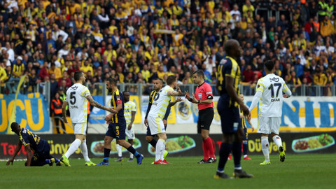 Fenerbahçe deplasmanda 2 puan bıraktı