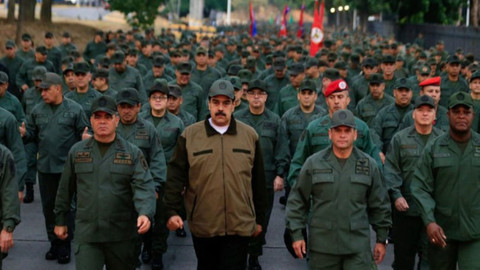 Maduro’dan gövde gösterisi