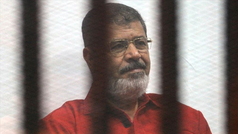 Muhammed Mursi Kahire'de defnedildi! Son sözleri ne oldu?