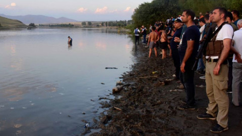 Murat Nehrine giren 4 çocuk boğuldu
