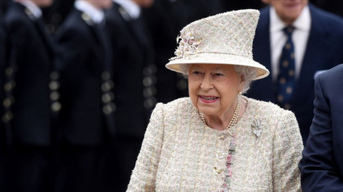 Kraliçe 2. Elizabeth Brexit yasasına onay verdi