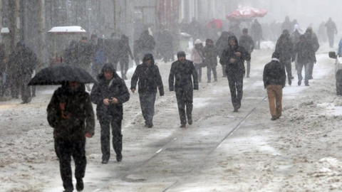 İstanbul Valiliği de uyardı! Kar ve fırtına