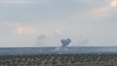 Rus savaş uçakları İdlib'i bombalıyor