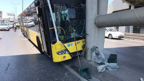 İstanbul'da İETT otobüsü kaza yaptı!