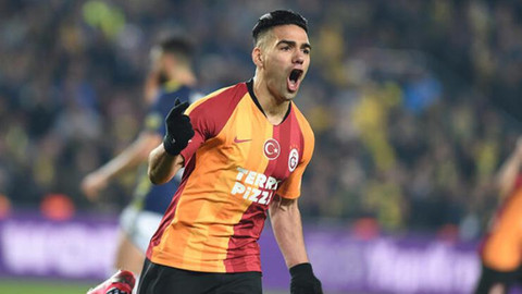 Galatasaray'da Radamel Falcao oynayacak mı?