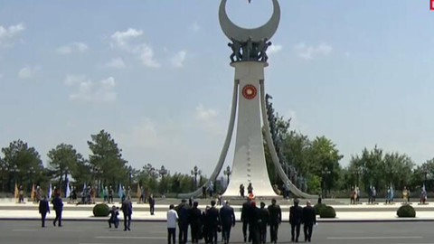 Darbeye direnişin dördüncü yılı! Erdoğan şehitler anıtına çelenk bıraktı