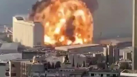 Beyrut’ta patlama! 2 hafta OHAL ilan edildi