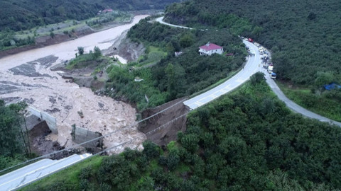 Giresun'da sel felaketi! 5 kişi hayatını kaybetti