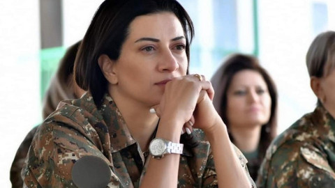 Paşinyan'ın eşi Hakobyan: 13 kadın askeri eğitim alıp sınırlarımızı korumaya gideceğiz
