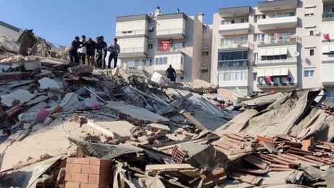 İzmir'de 6.6 şiddetinde deprem!